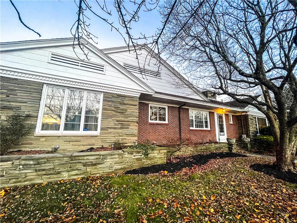 574 Pleasant Valley Parkway, Providence, RI 02908 MLS 1299613 Lila