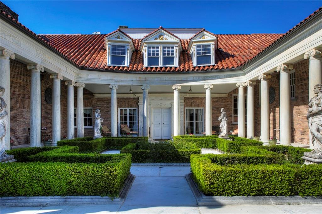 147 Harrison Avenue, Newport