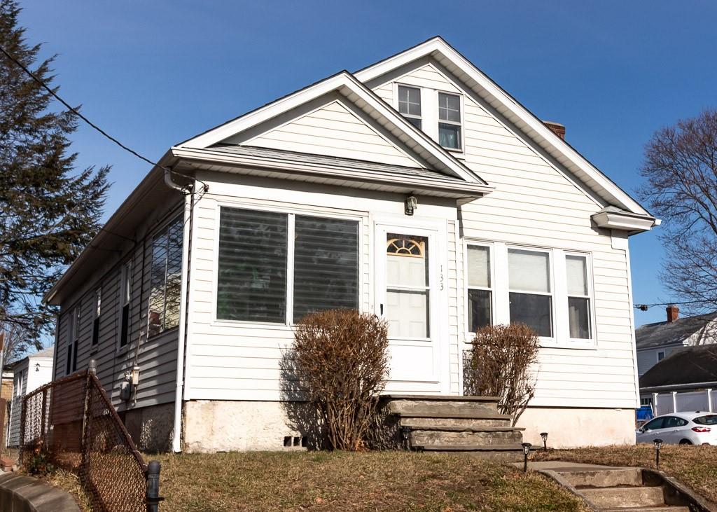 133 Oakland Avenue, Cranston, RI 02910 MLS 1300001 Lila Delman