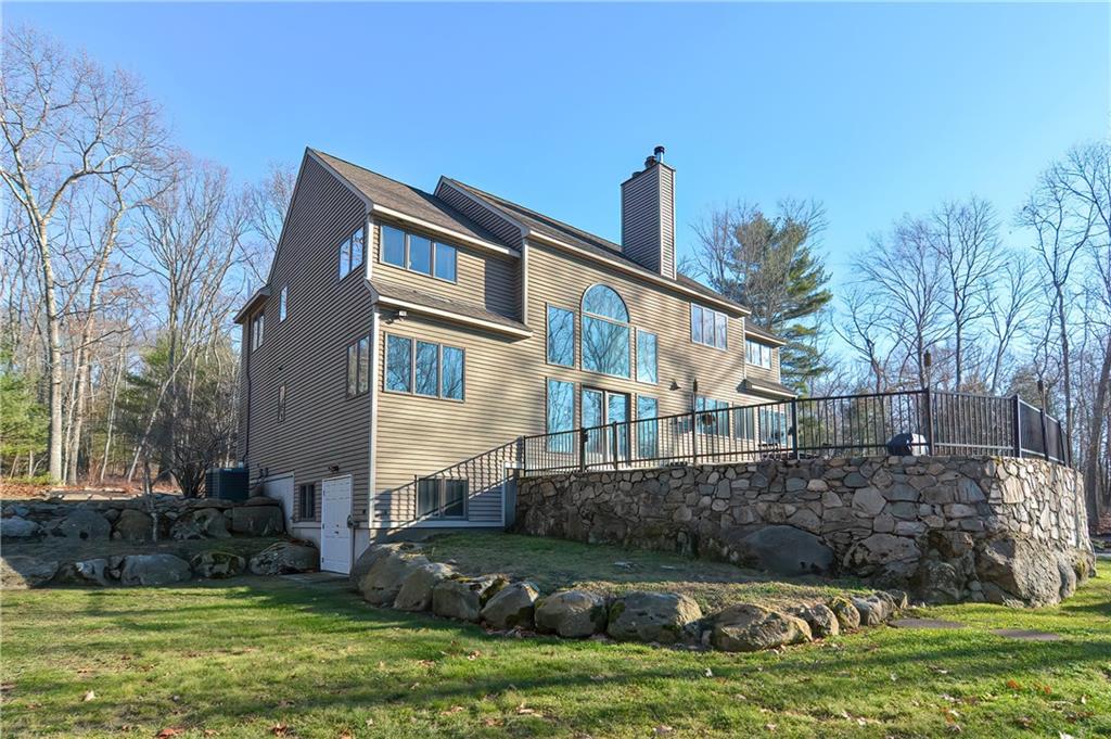 20 Saddle Rock Road, West Greenwich