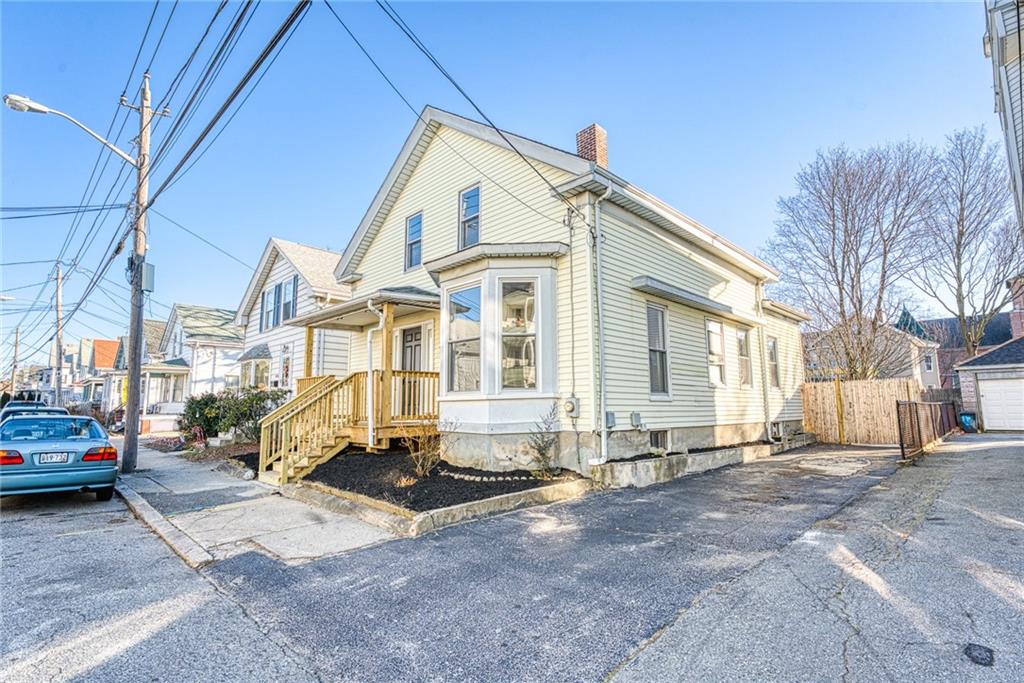 29 Walnut Street, East Providence