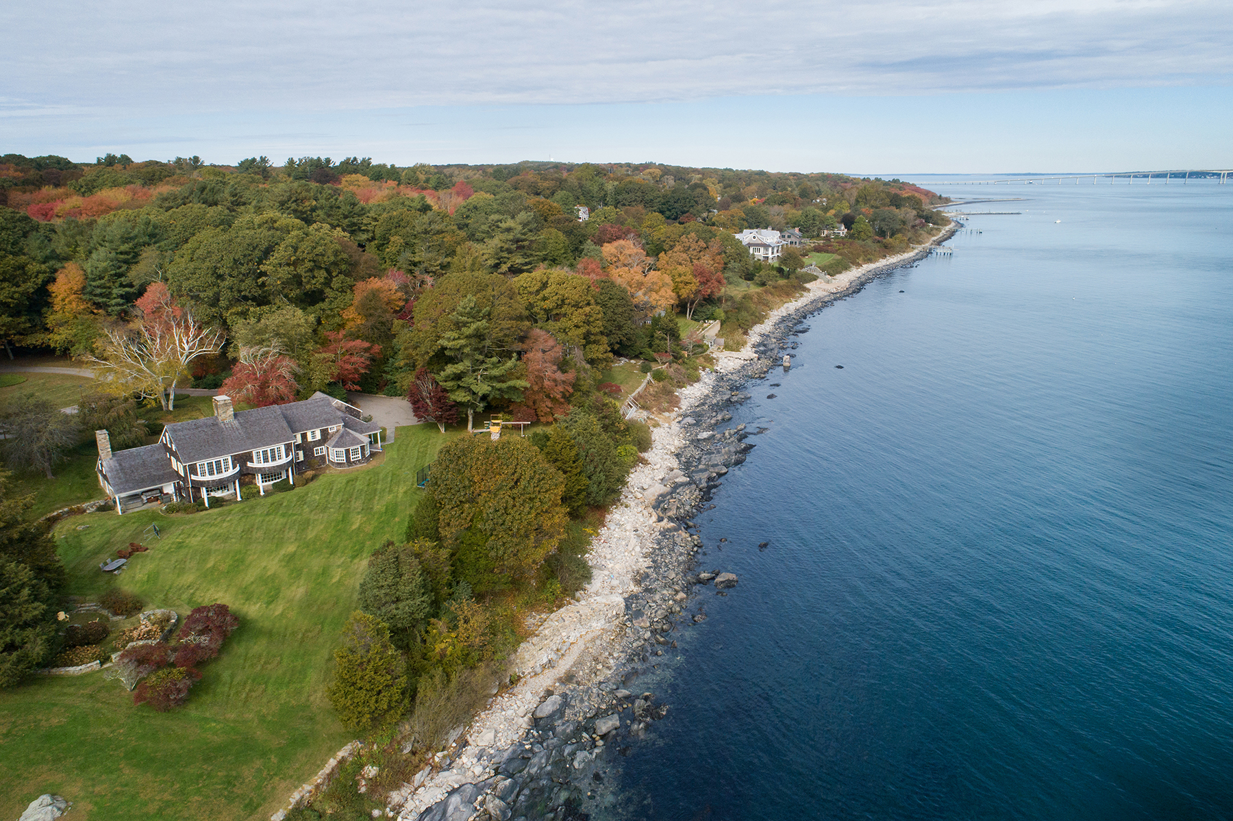 LILA DELMAN COMPASS SELLS OCEANFRONT ESTATE FOR $4.650M, MARKING THE HIGHEST SALE IN SAUNDERSTOWN SINCE 2015*