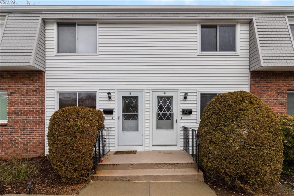 300 Smithfield Road, Unit#th-4, North Providence