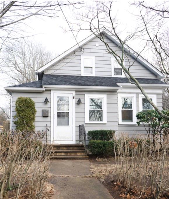 66 East Greenwich Avenue, West Warwick, RI 02893 MLS 1301955 Lila