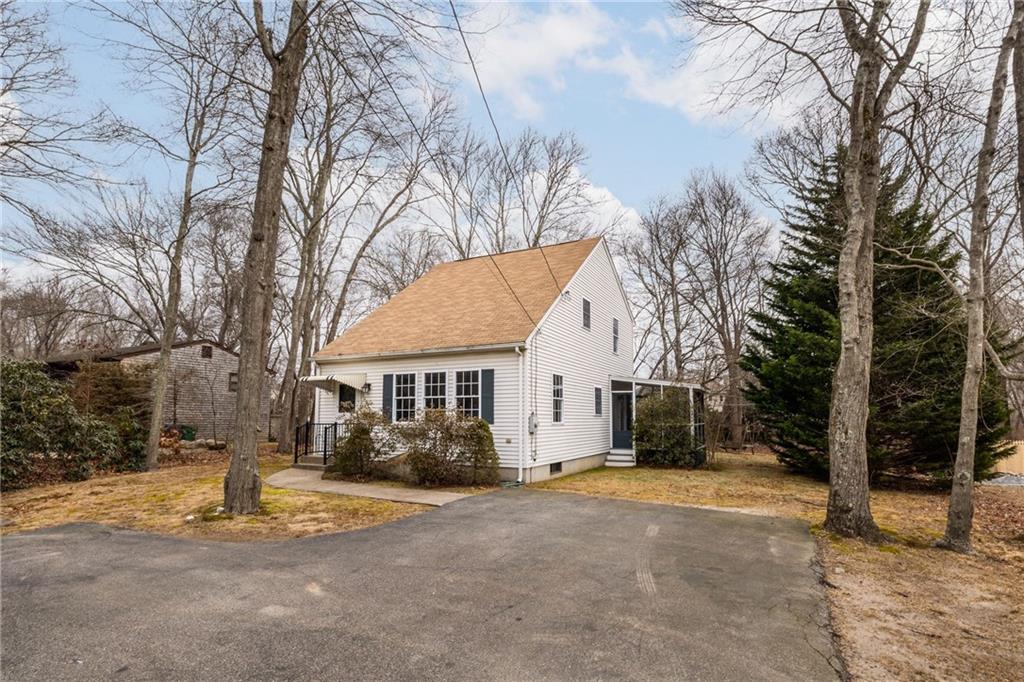 1699 Kingstown Road, South Kingstown