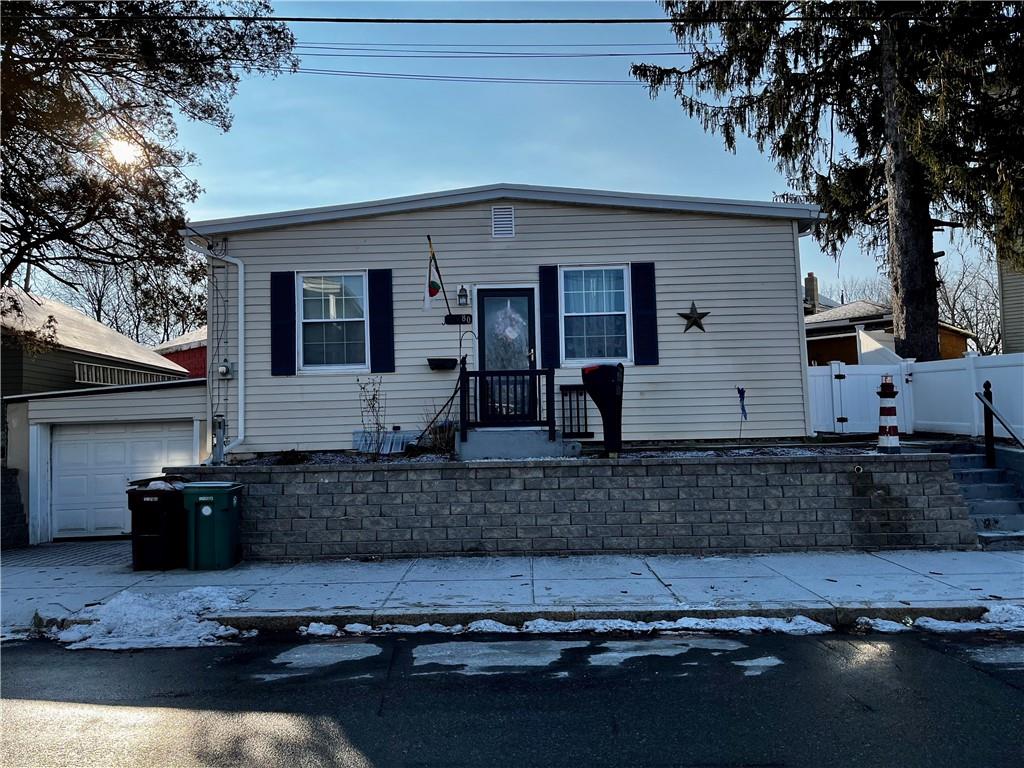 80 Newland Avenue, Woonsocket