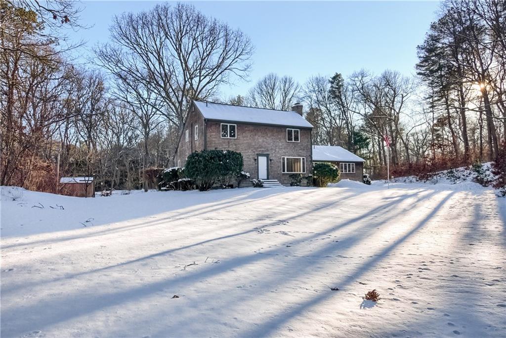4960 South County Trail, Charlestown