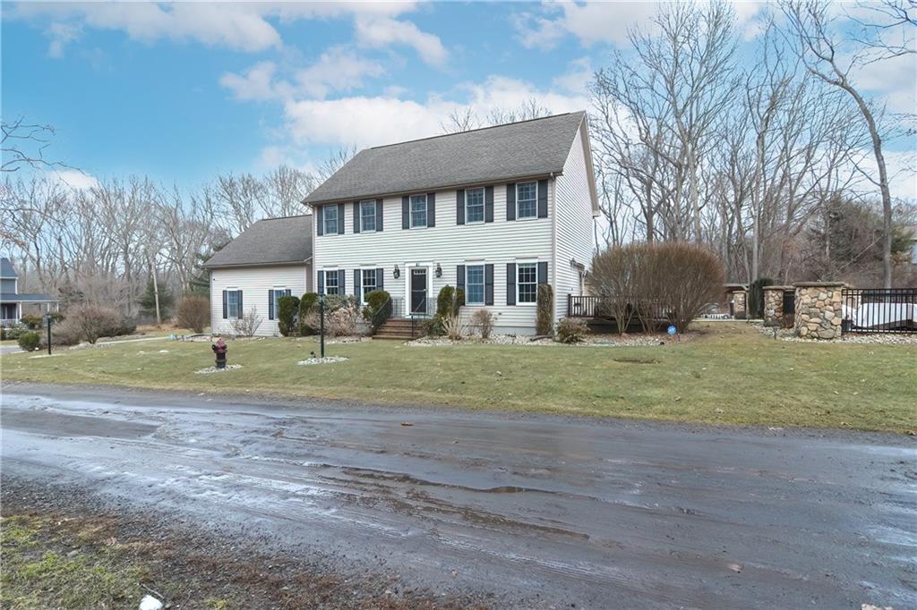 41 Thornfield Way, North Kingstown
