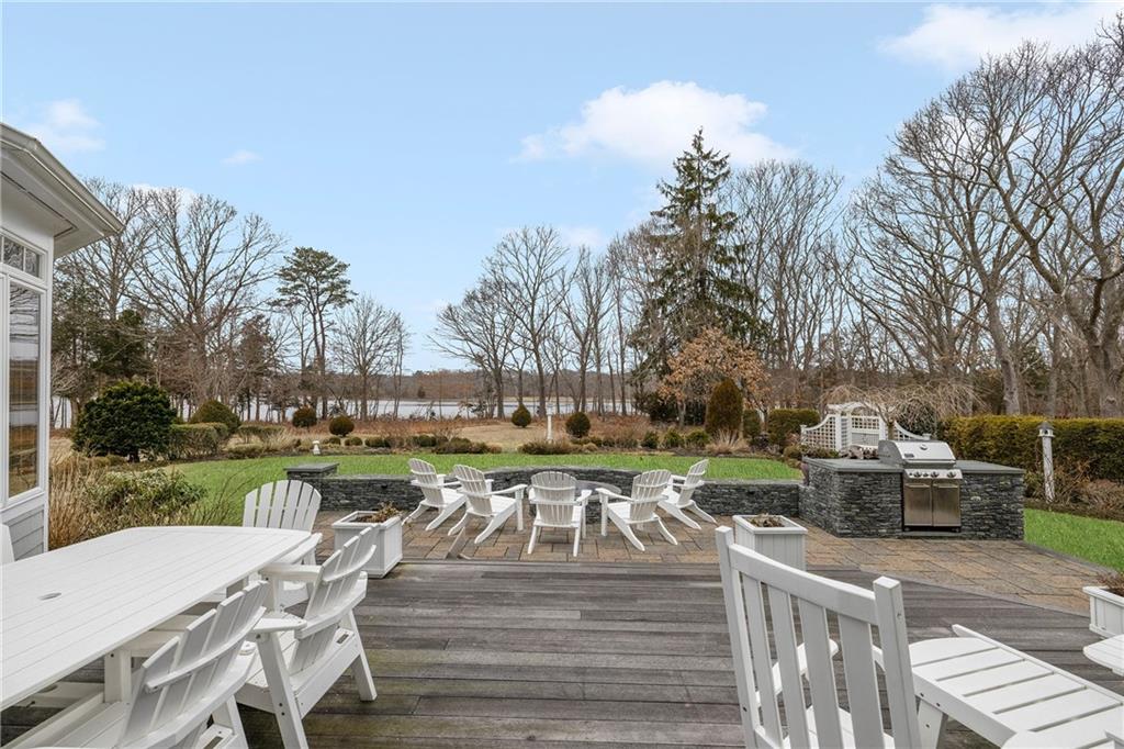 29 Lands End Drive, North Kingstown