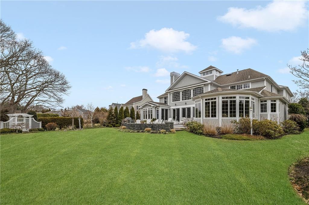 29 Lands End Drive, North Kingstown