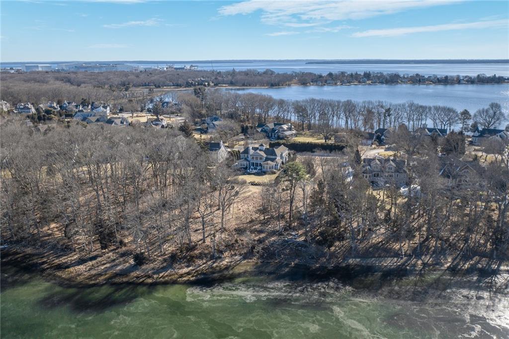 29 Lands End Drive, North Kingstown