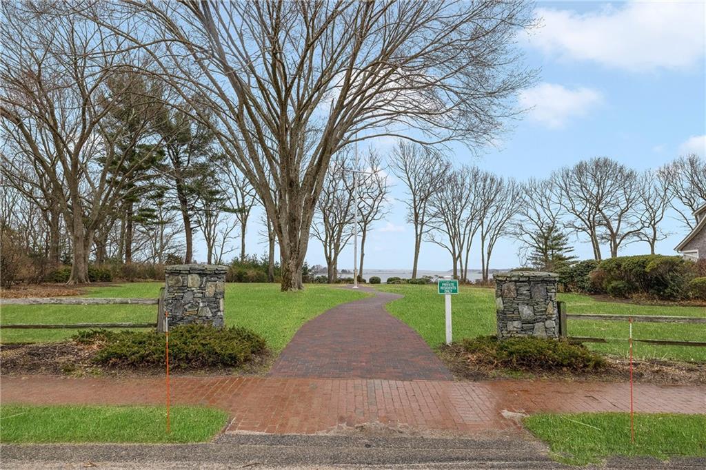 29 Lands End Drive, North Kingstown