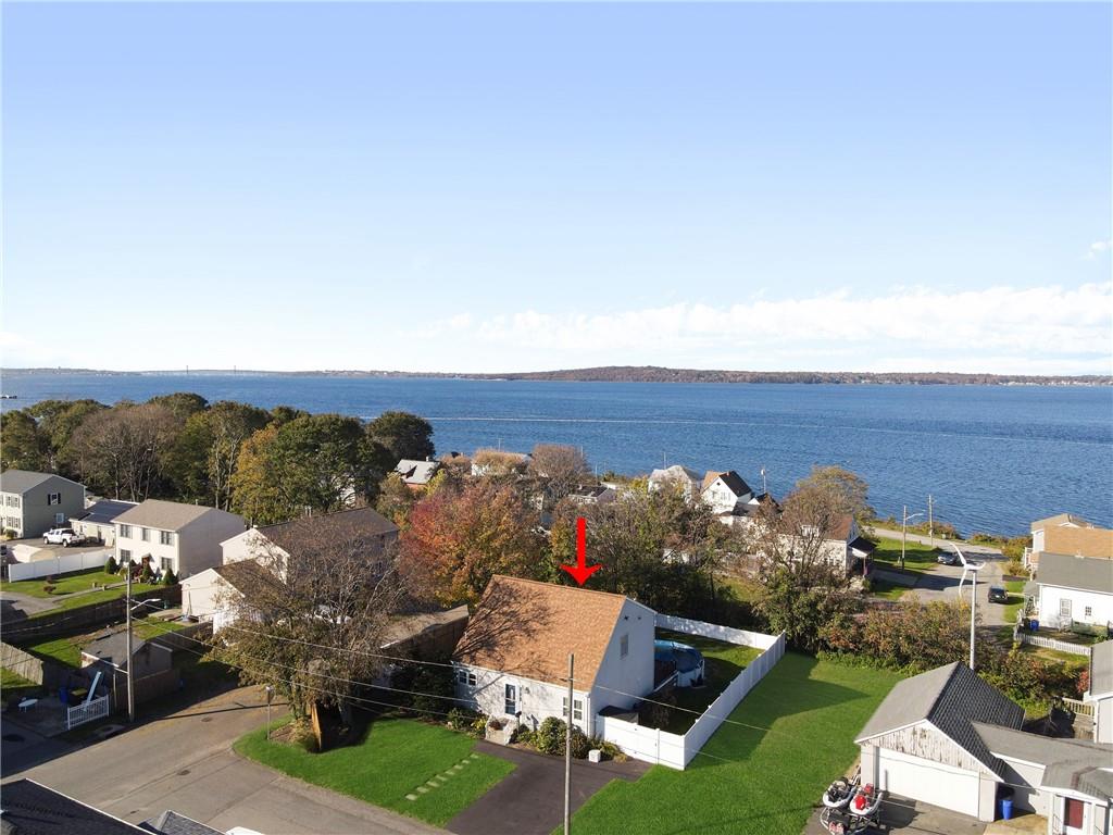 37 Seaview Street, Fall River