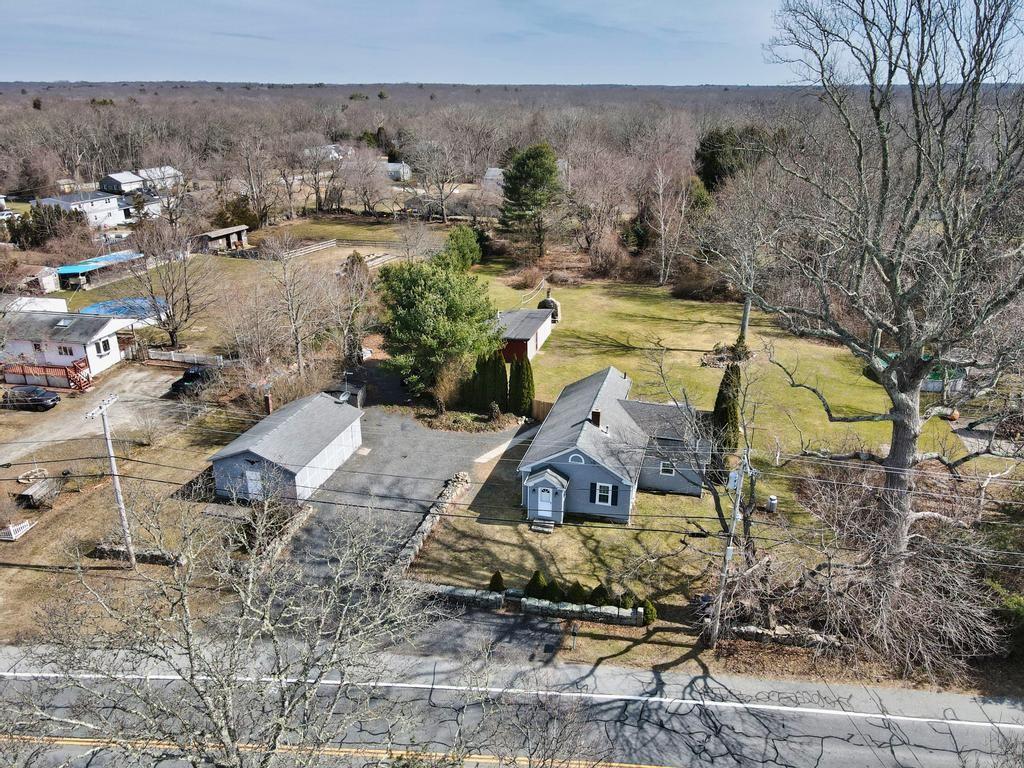 1264 Crandall Road, Tiverton