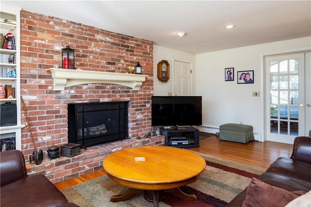 180 Chestnut Drive, East Greenwich, RI 02818 MLS 1304938 Lila Delman