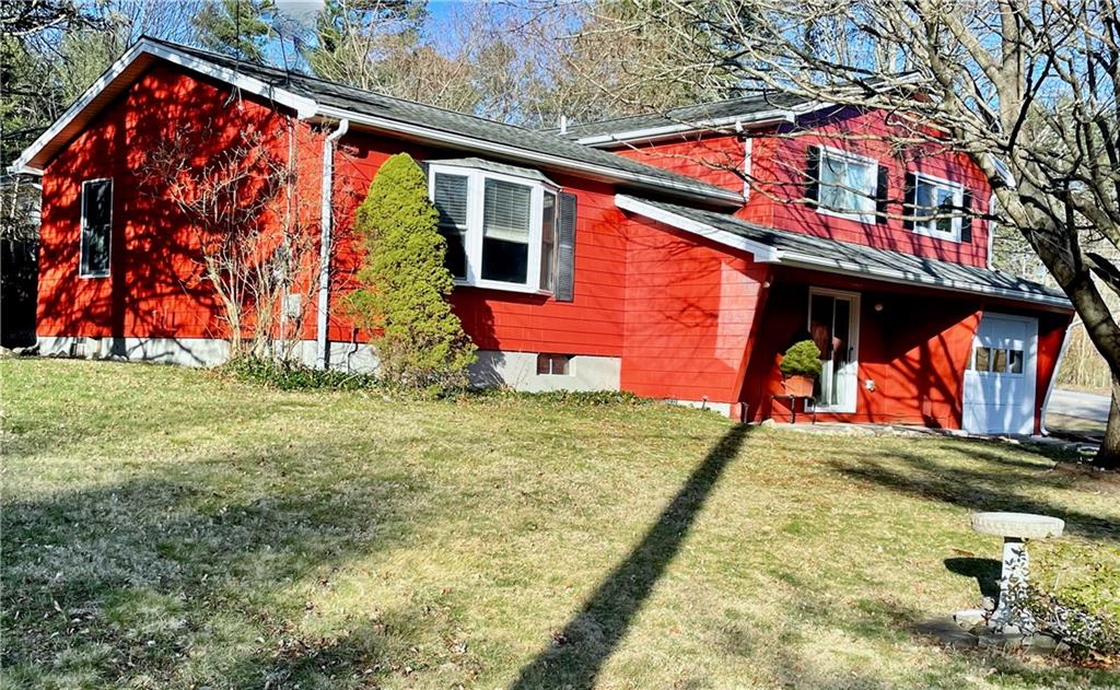 13 Brook Drive, Hopkinton