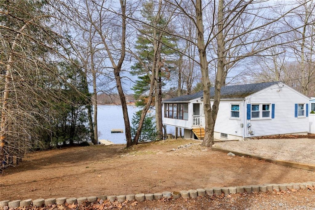 446 Lake Washington Drive, Glocester