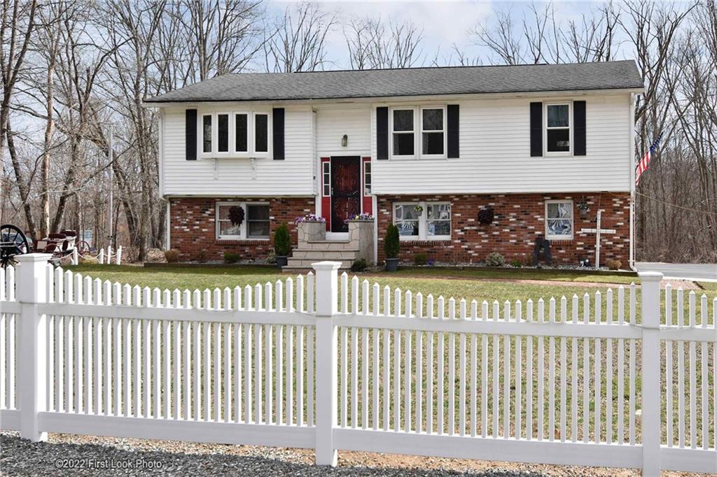 67 Roy Avenue, Woonsocket, RI 02895 MLS 1307270 Lila Delman