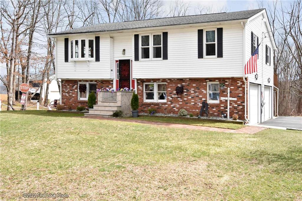 67 Roy Avenue, Woonsocket, RI 02895 MLS 1307270 Lila Delman