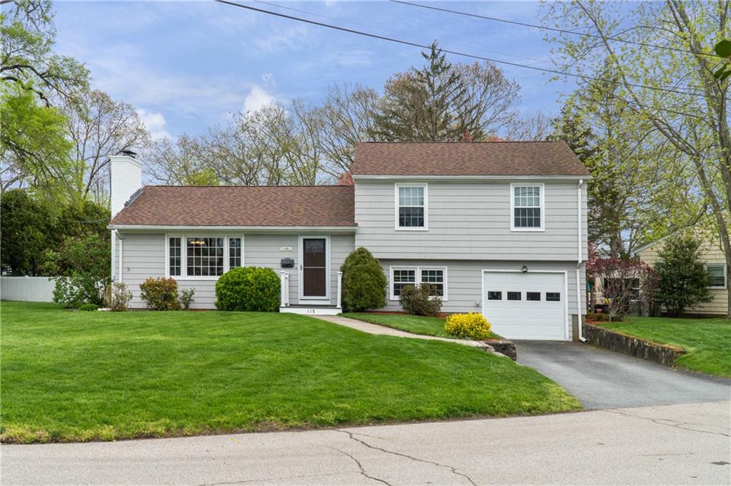 118 Greenmeadow Circle, North Kingstown