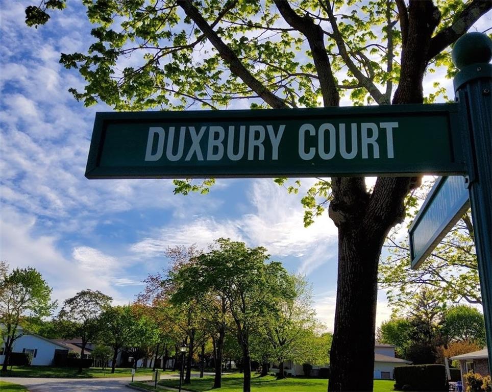 222 Duxbury Court, Warwick