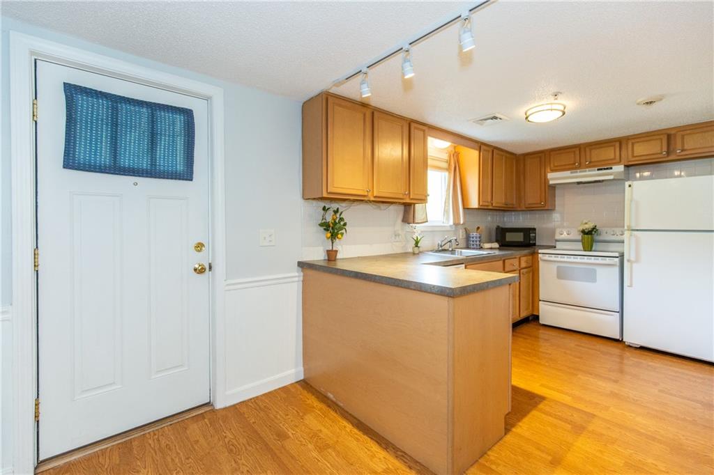 31 Devereux Avenue, Unit#218, Providence