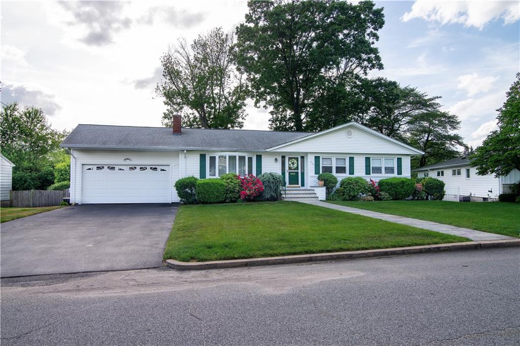 221 Summit Drive, Cranston, RI 02920 MLS 1312527 Lila Delman