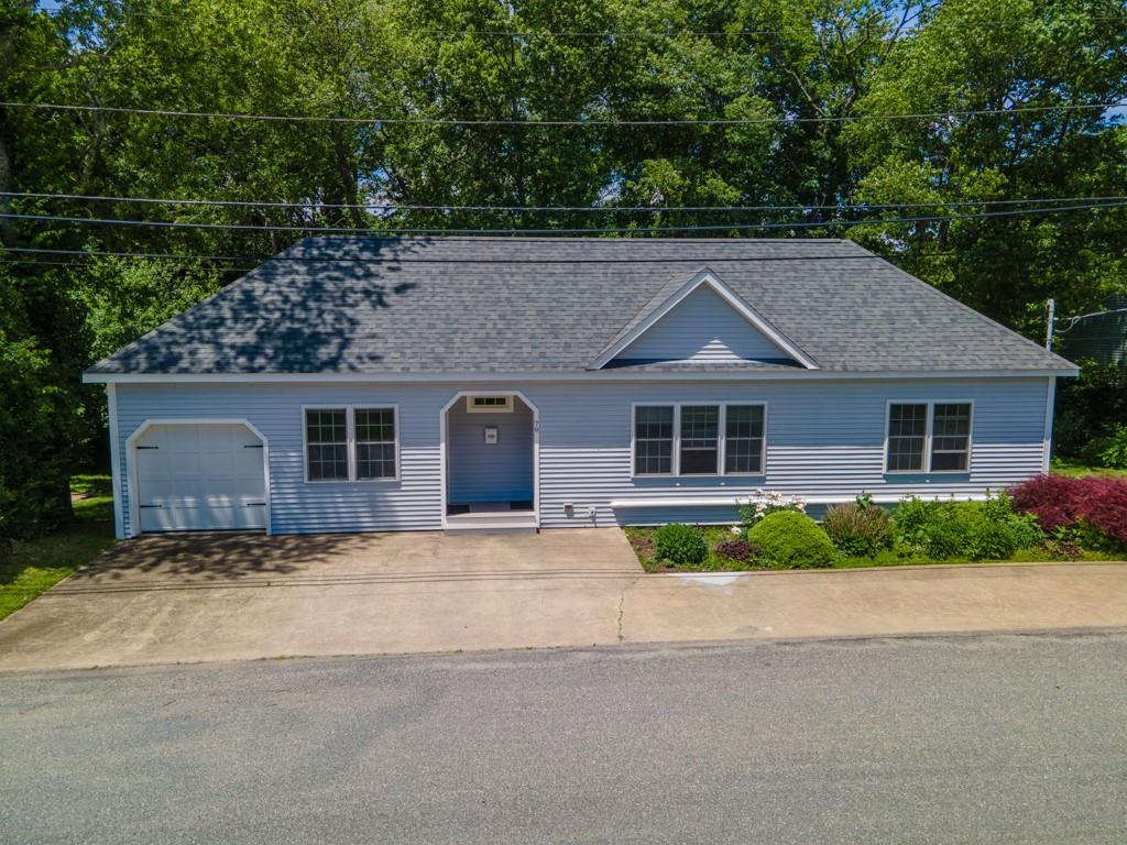 79 Christopher Street, South Kingstown