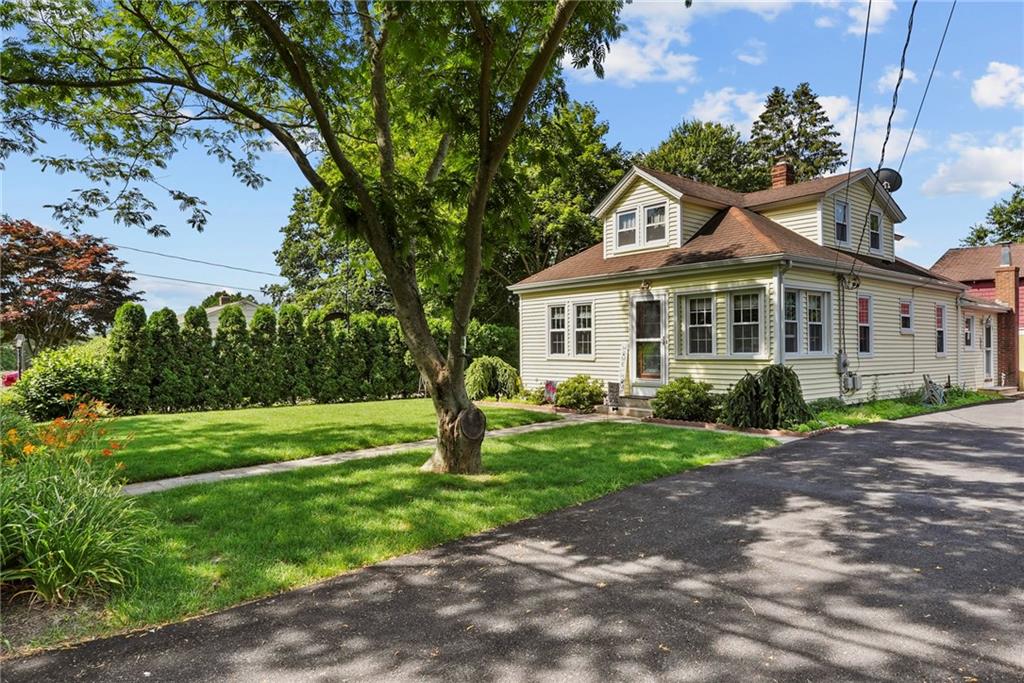 384 Seven Mile RD, Scituate Lila Delman