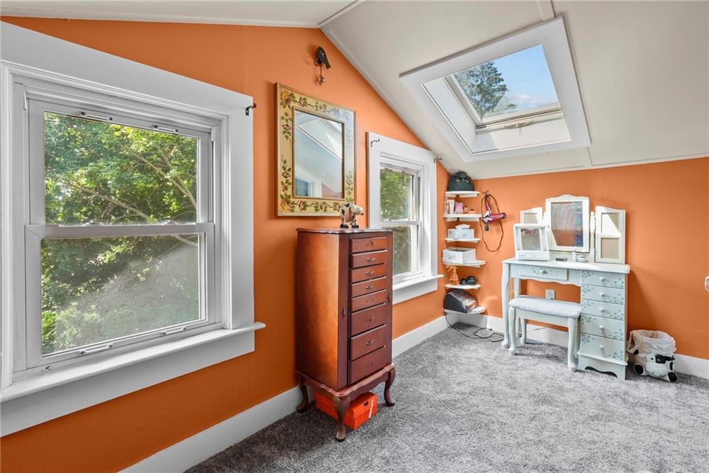 384 Seven Mile RD, Scituate Lila Delman