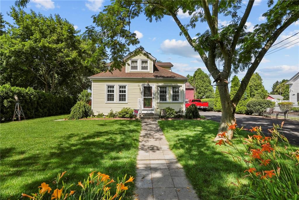 384 Seven Mile RD, Scituate Lila Delman