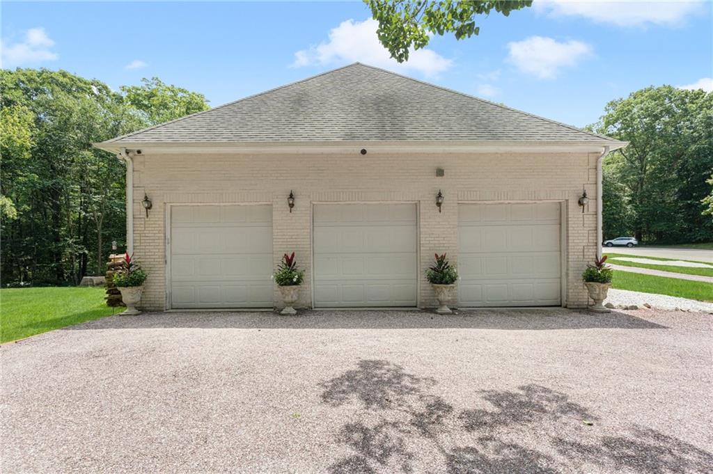 140 Canterbury Lane, East Greenwich, RI 02818 MLS 1315432 Lila Delman