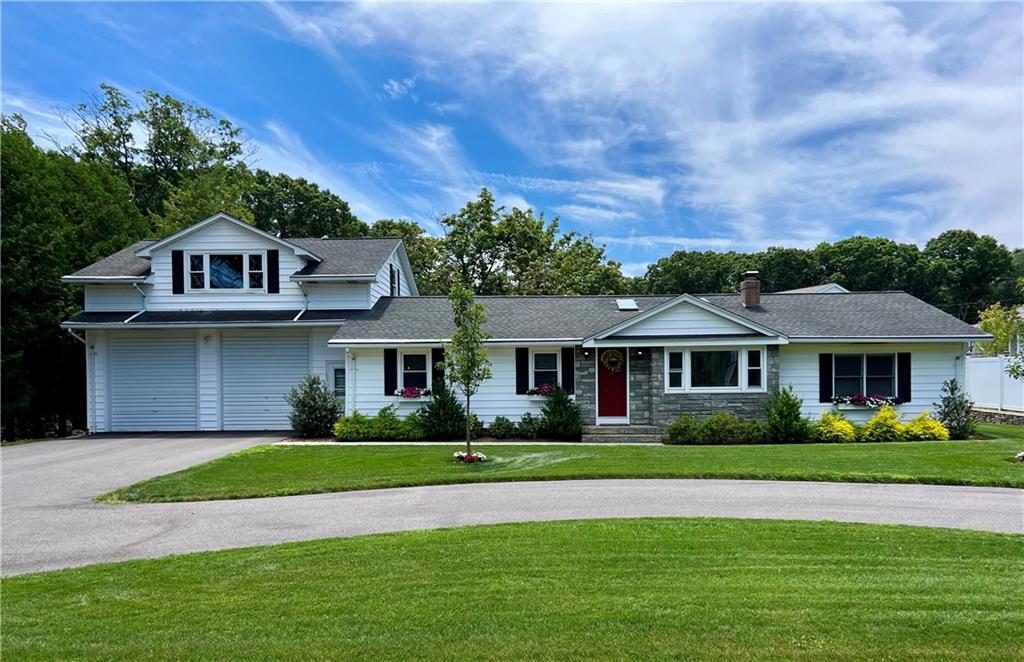 105 Camp Avenue, North Kingstown