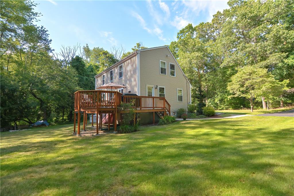 1604 East Wallum Lake Road, Burrillville