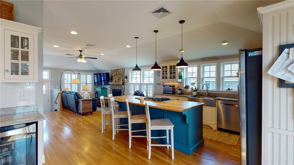 16 Benson Avenue, Westerly, RI 02891 MLS 1316356 Lila Delman