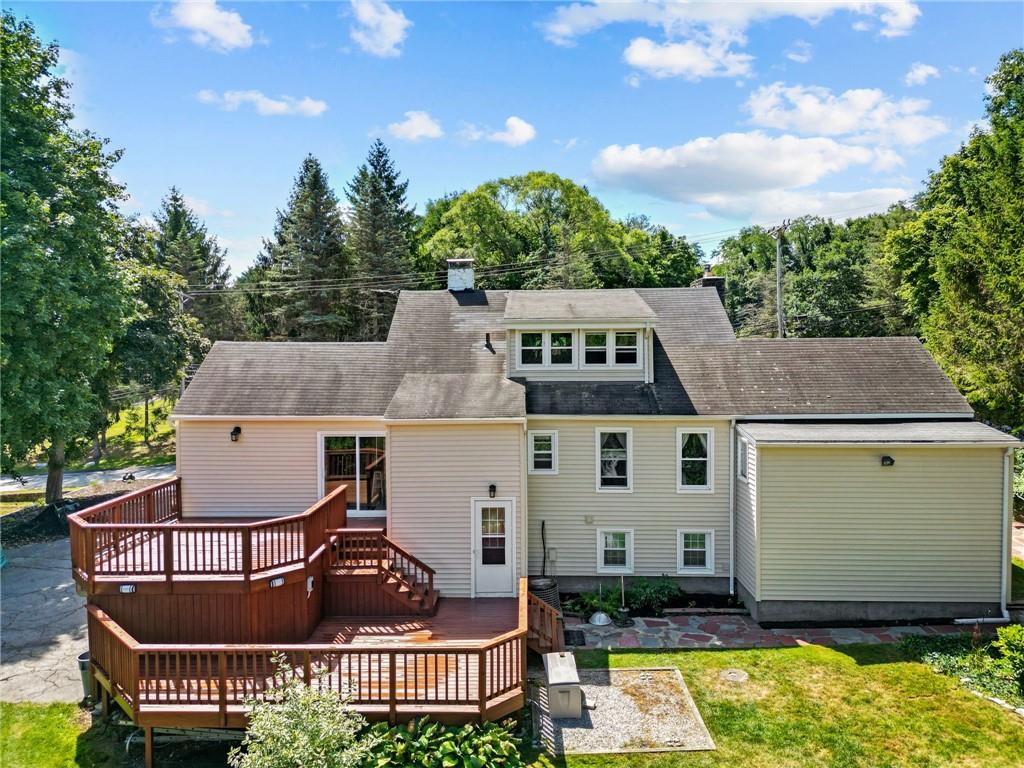 39 Old Pound Hill Road, North Smithfield, RI 02896 | MLS #1315876 ...