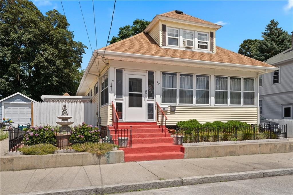 39 Arlington Avenue, Cranston, RI 02920 | MLS #1317274 | Lila Delman