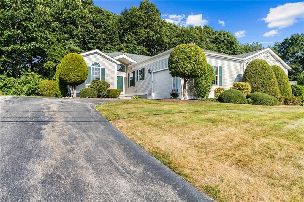 109 Orchard Meadows Drive, Smithfield, RI 02917 MLS 1317478 Lila