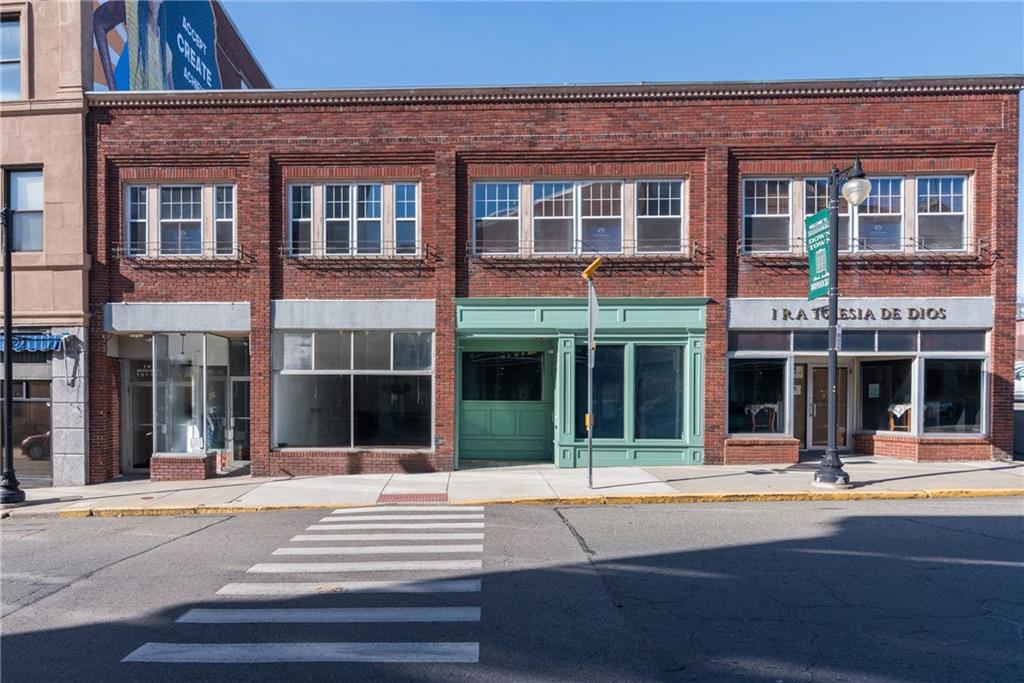 2 Monument Square, Unitunit J, Woonsocket, RI 02895 MLS 1318109