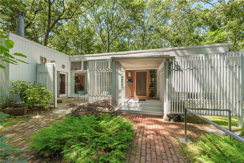 115 Stonehenge Road, South Kingstown