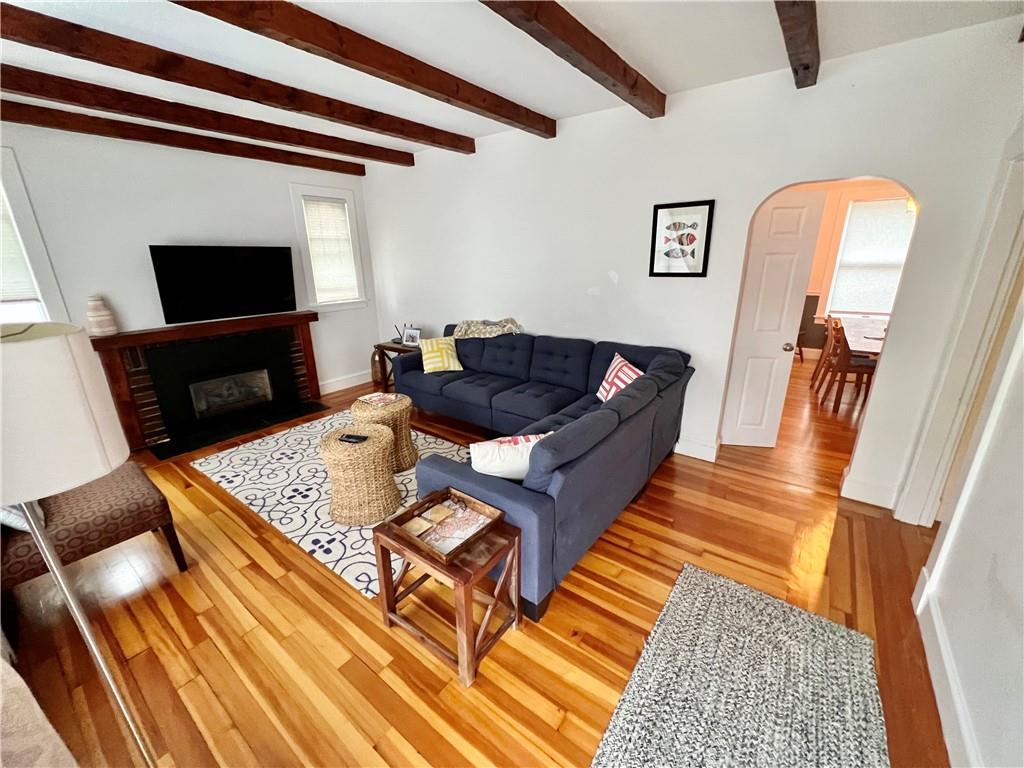 7 Watson ST Newport, Rhode Island 02840 Lila Delman