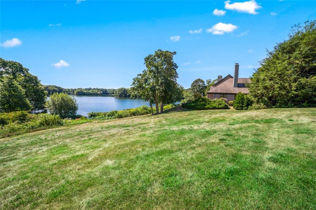 8 Shadow Farm Way, South Kingstown