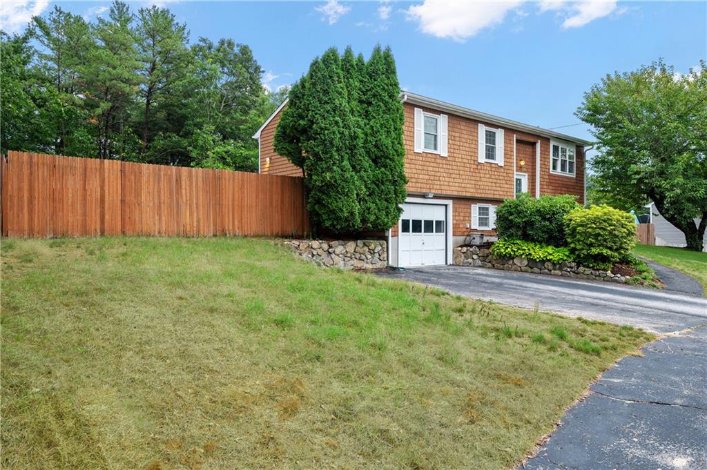 28 Black Walnut Drive, Coventry, RI 02816 MLS 1319507 Lila Delman