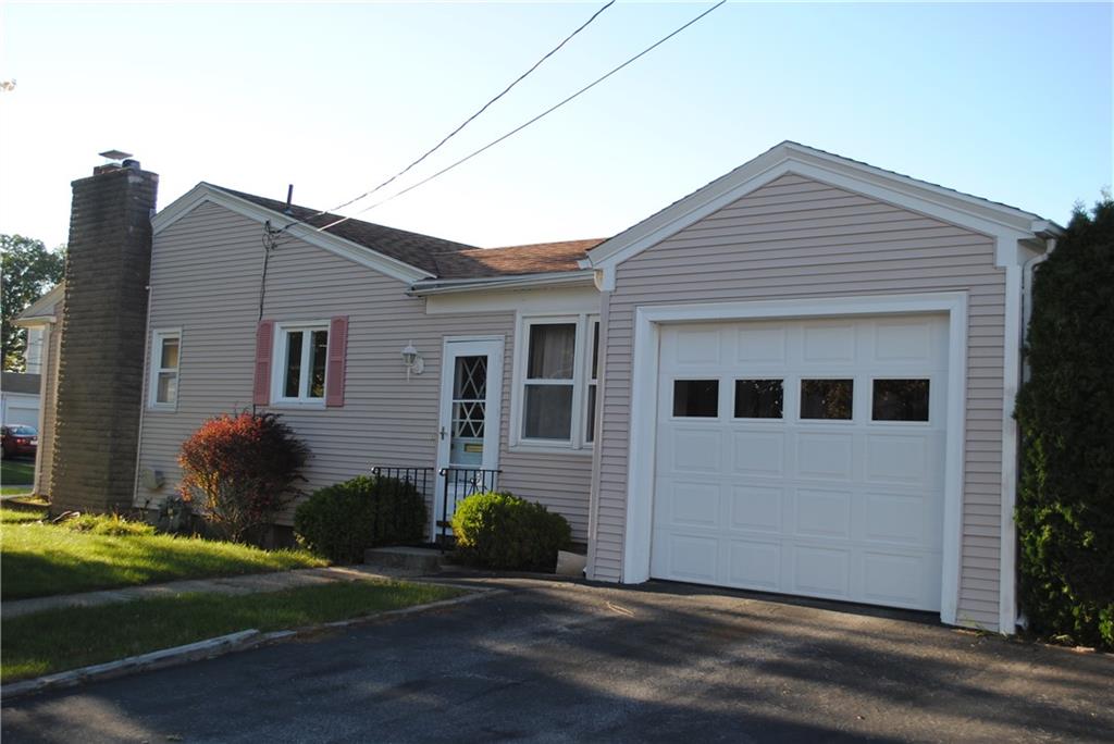 1 Hillview Drive, North Providence