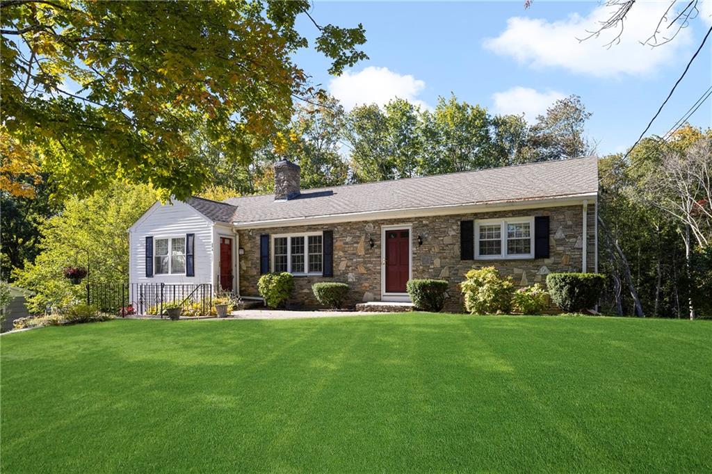 246 Old River Road, Lincoln