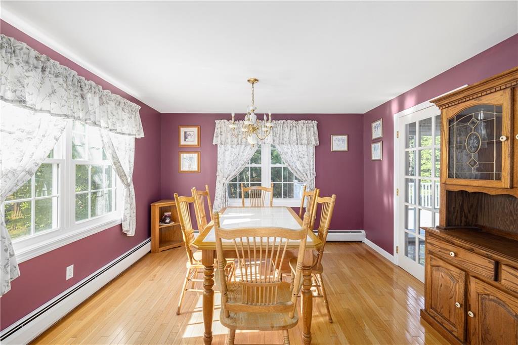246 Old River Road, Lincoln