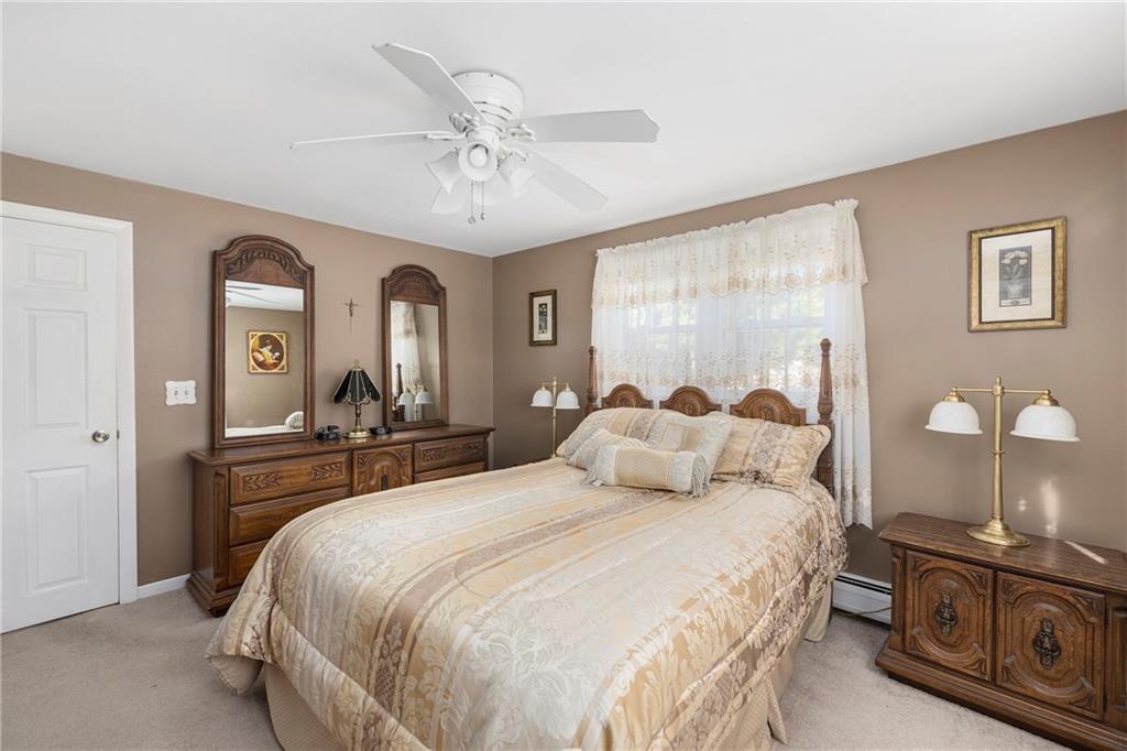 246 Old River Road, Lincoln