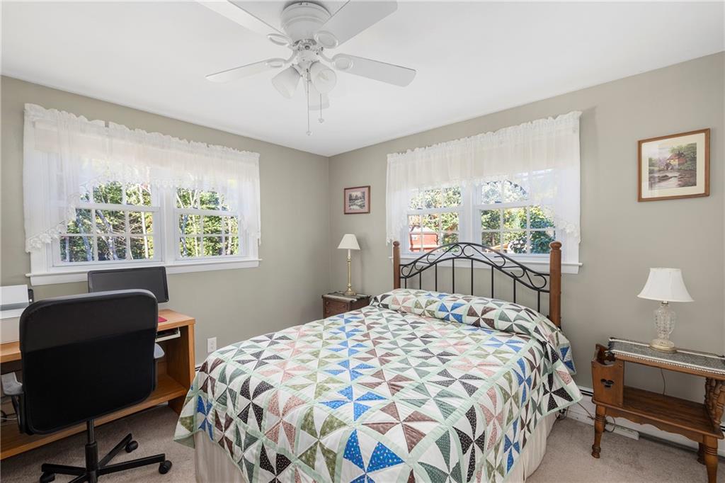 246 Old River Road, Lincoln