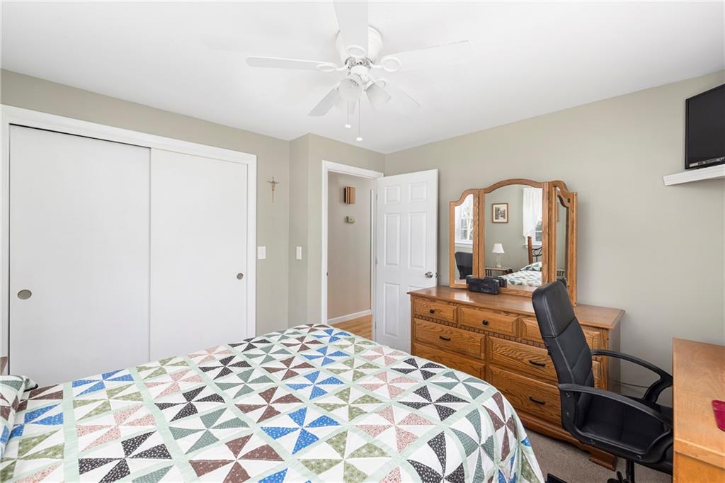 246 Old River Road, Lincoln