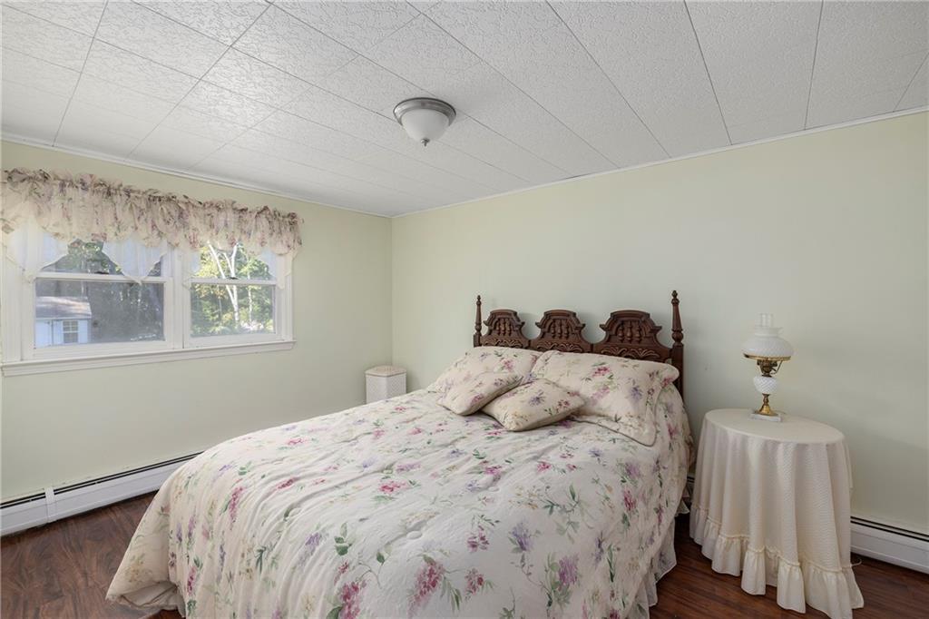 246 Old River Road, Lincoln